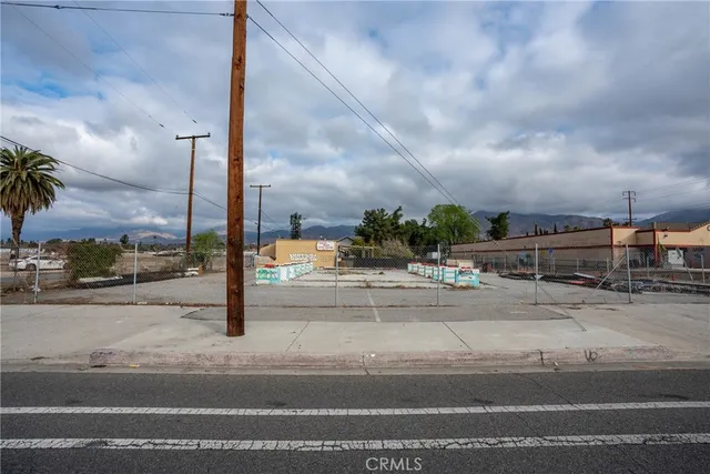 $235,000 | 26468 Base Line Street, Highland, CA 92346