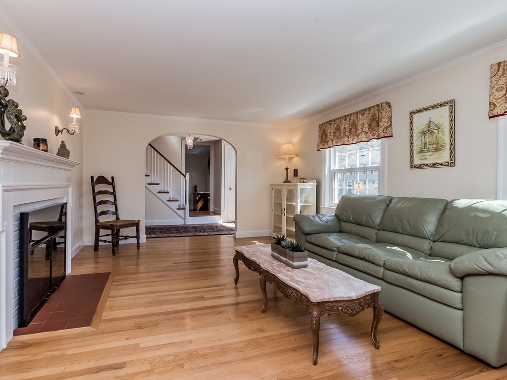79 Betts Road Belmont, MA 02478 - Photo 6 of 40 Gallery Image 6