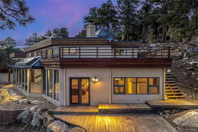 a view of a house with a garage