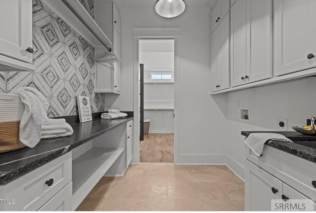 1660 Shadow Loop South Ashton, ID 83420 - Photo 19 of 35