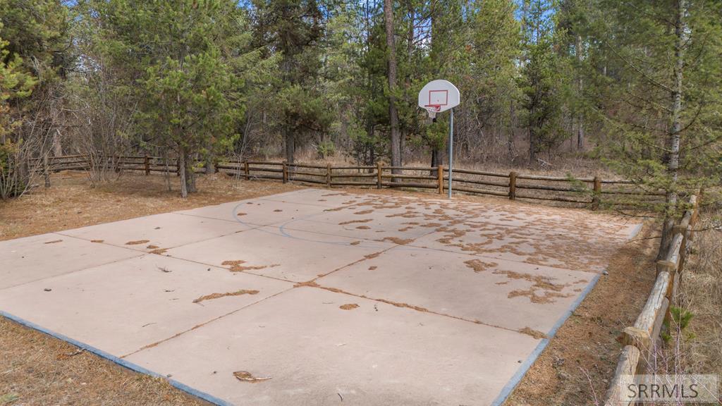 1660 Shadow Loop South Ashton, ID 83420 - Photo 32 of 35