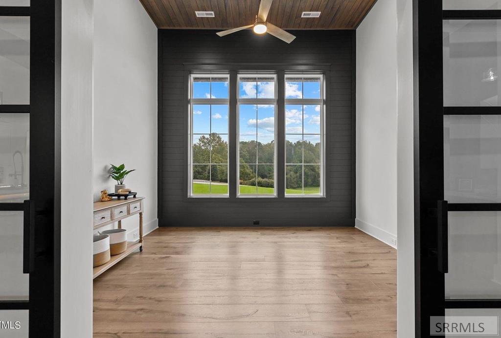 1660 Shadow Loop South Ashton, ID 83420 - Photo 10 of 35