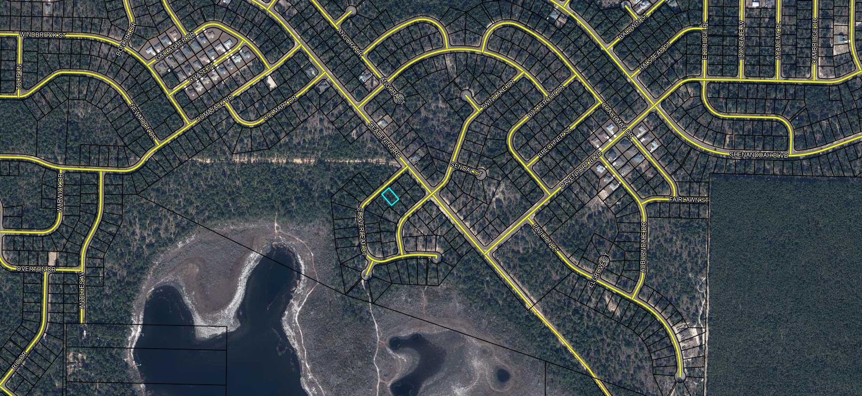 Lot 14 Cloverleaf Court Chipley, FL 32428 - Photo 2 of 13 a bird view of an entryway