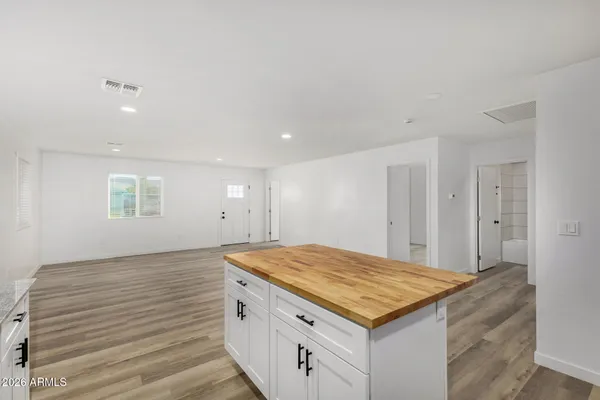 $559,900 | 2208 East Alta Vista Road, Phoenix, AZ 85042