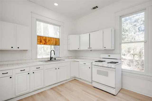 $2,150 | 81 San Marcos Street, Unit 87, Austin, TX 78702