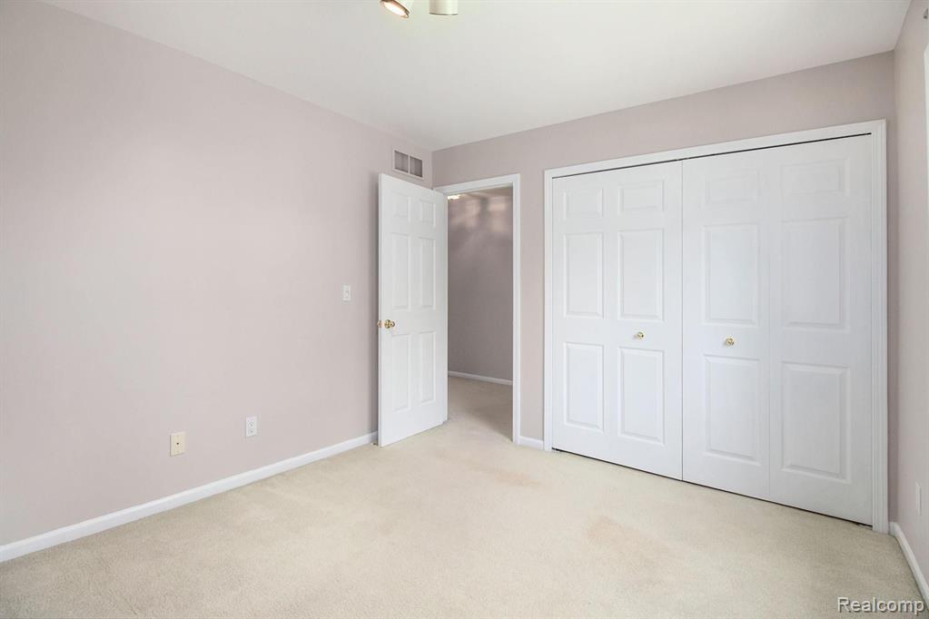 1026 Covington Pl Drive Rochester Hills, MI 48309 - Photo 14 of 40