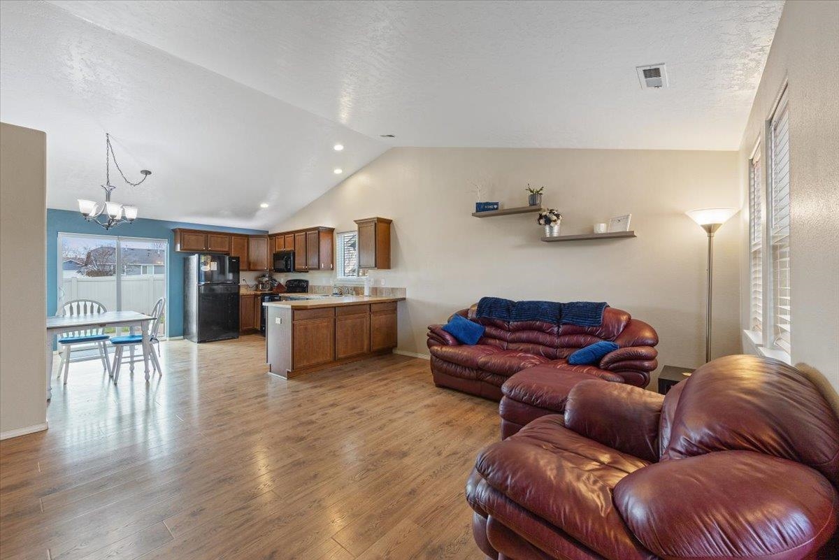 7809 Milton Spokane, WA 99208 - Photo 6 of 20 Gallery Image 6