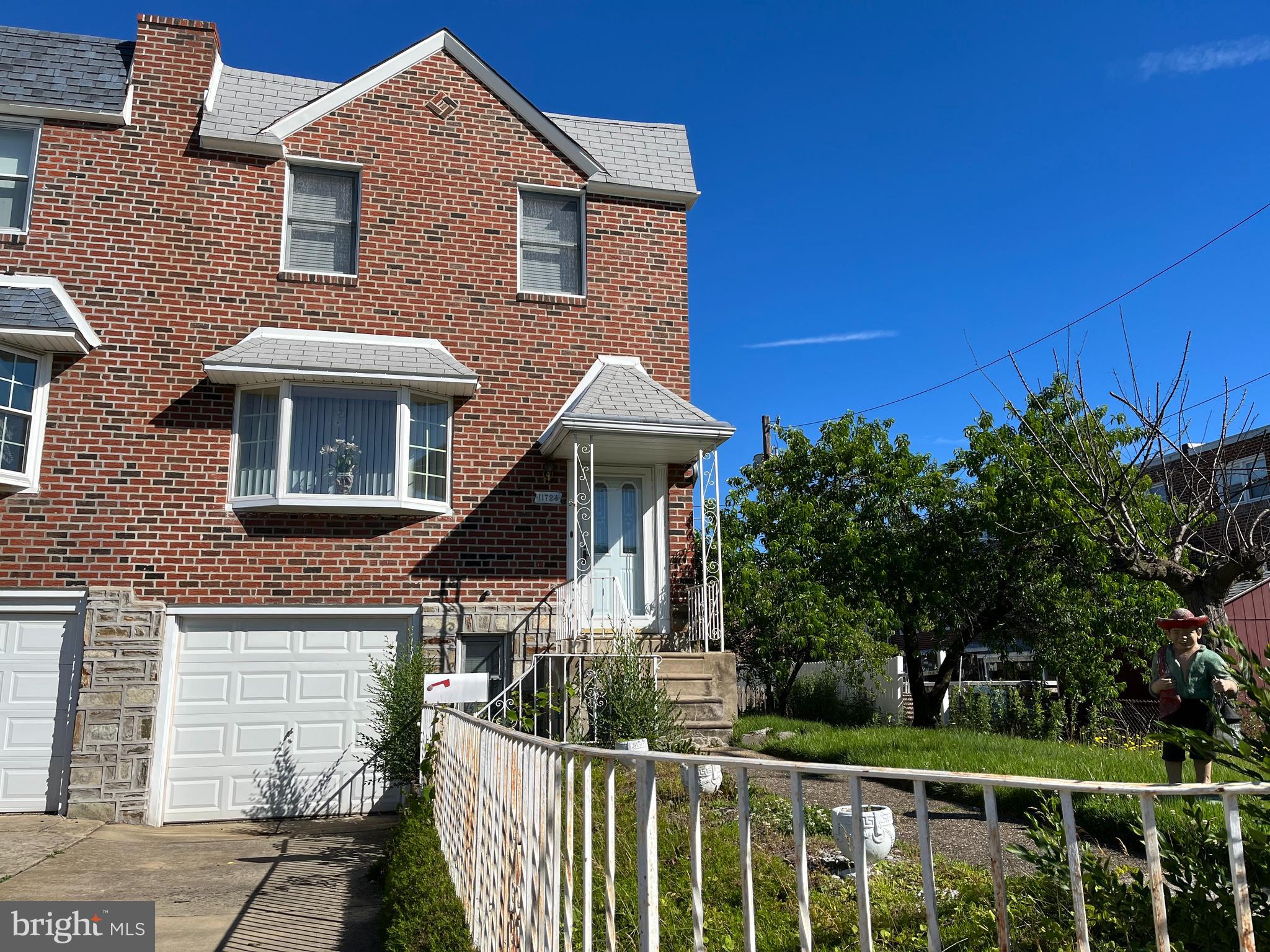 11724 Brandon Road Philadelphia, PA 19154 - Photo 1 of 56 Exterior Front - Breezeway