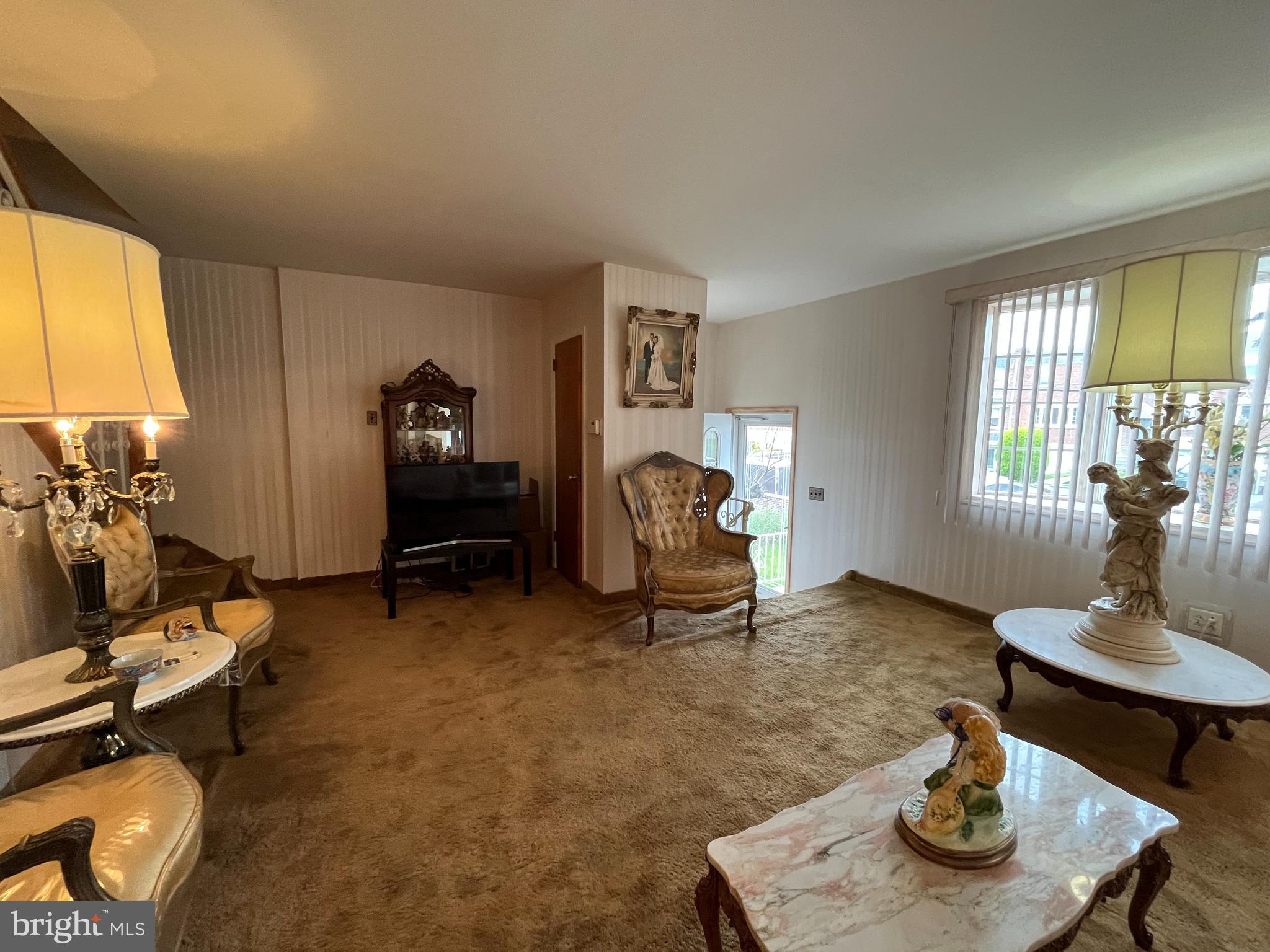 11724 Brandon Road Philadelphia, PA 19154 - Photo 8 of 56 View of Liv Room from Dining Room