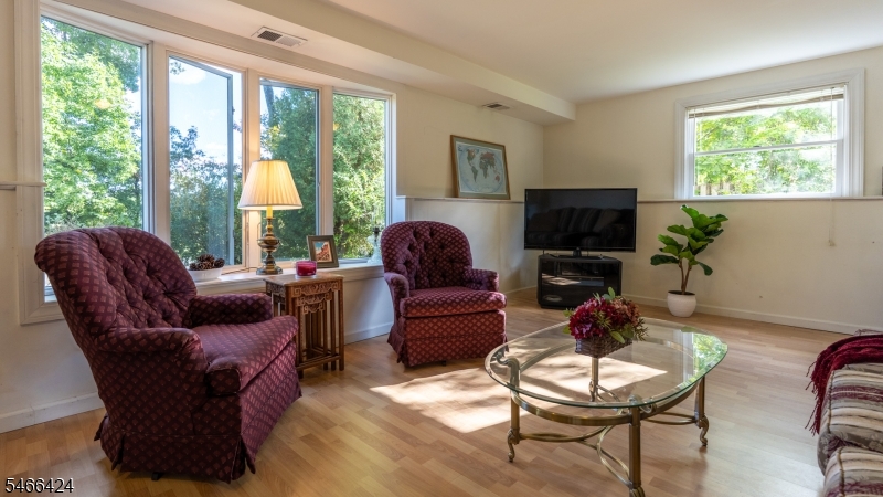 65 Parks Road Denville, NJ 07834 - Photo 31 of 42 Gallery Image 31
