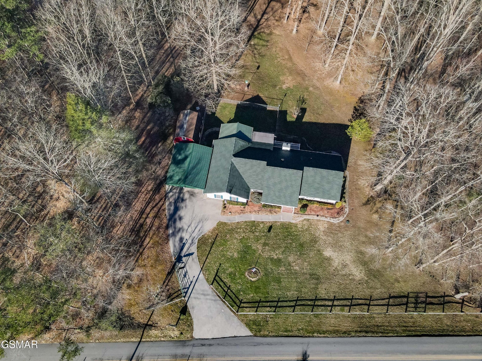 2120 Little Cove Road Sevierville, TN 37862 - Photo 4 of 39