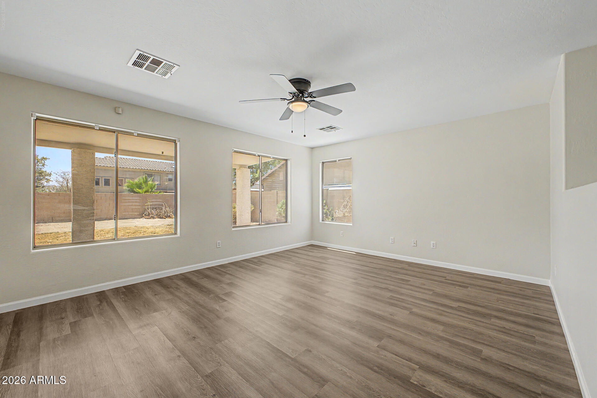 7309 West Crown King Road Phoenix, AZ 85043 - Photo 6 of 34