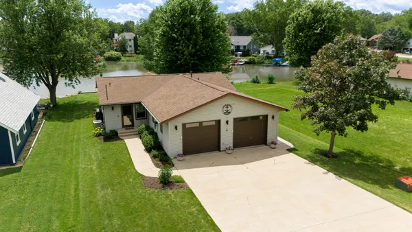 $374,500 | 1106 Candlewick Drive, Poplar Grove, IL 61065