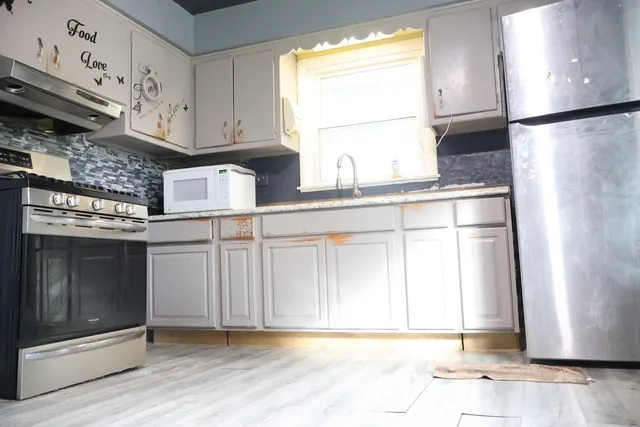 $264,900 | 8523 West Glendale Avenue, Milwaukee, WI 53225