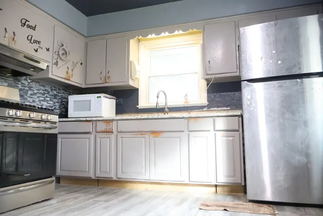 $264,900 | 8523 West Glendale Avenue, Milwaukee, WI 53225