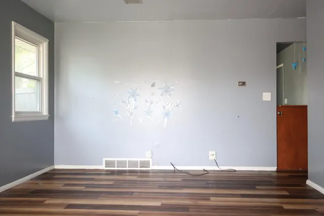 $264,900 | 8523 West Glendale Avenue, Milwaukee, WI 53225