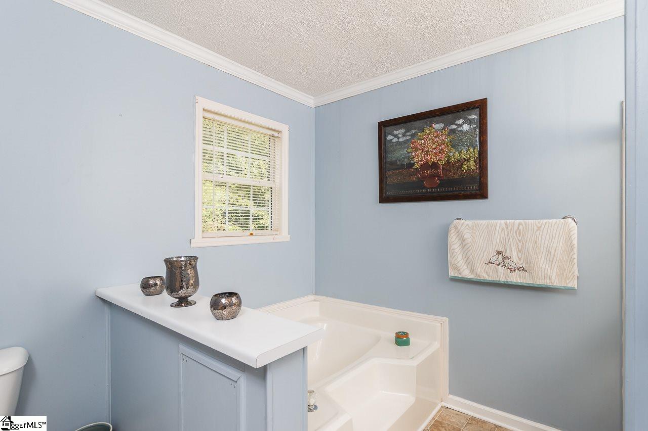 1770 Ranch Road Laurens, SC 29360 - Photo 11 of 17 Gallery Image 11
