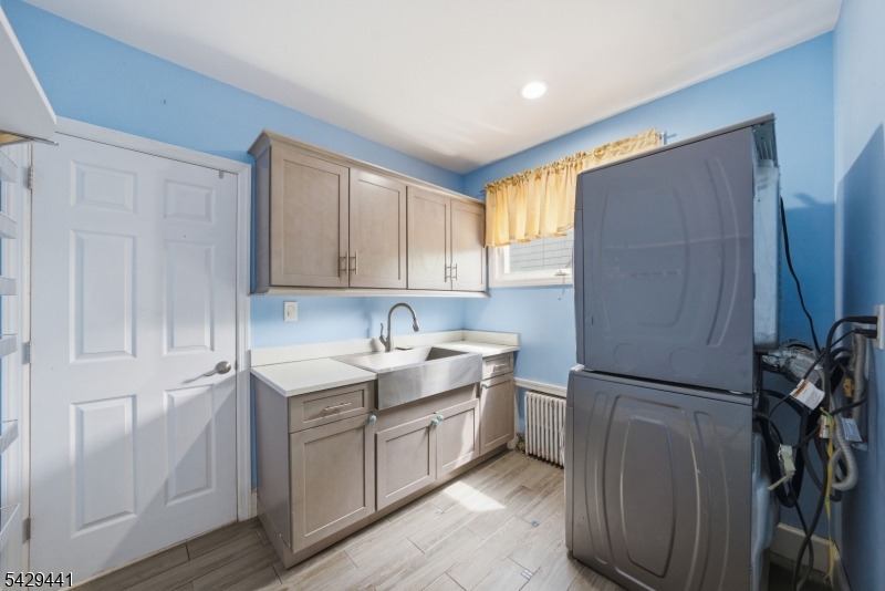 748 Livingston Road Elizabeth, NJ 07208 - Photo 18 of 45