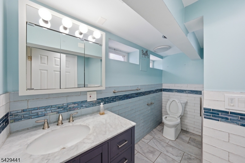 748 Livingston Road Elizabeth, NJ 07208 - Photo 28 of 45