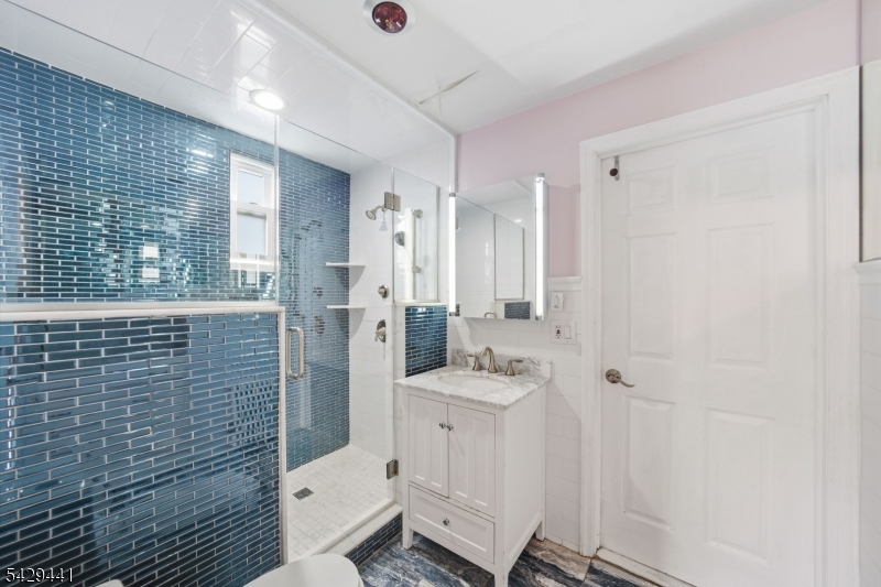748 Livingston Road Elizabeth, NJ 07208 - Photo 29 of 45