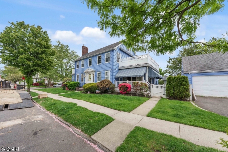 748 Livingston Road Elizabeth, NJ 07208 - Photo 3 of 45