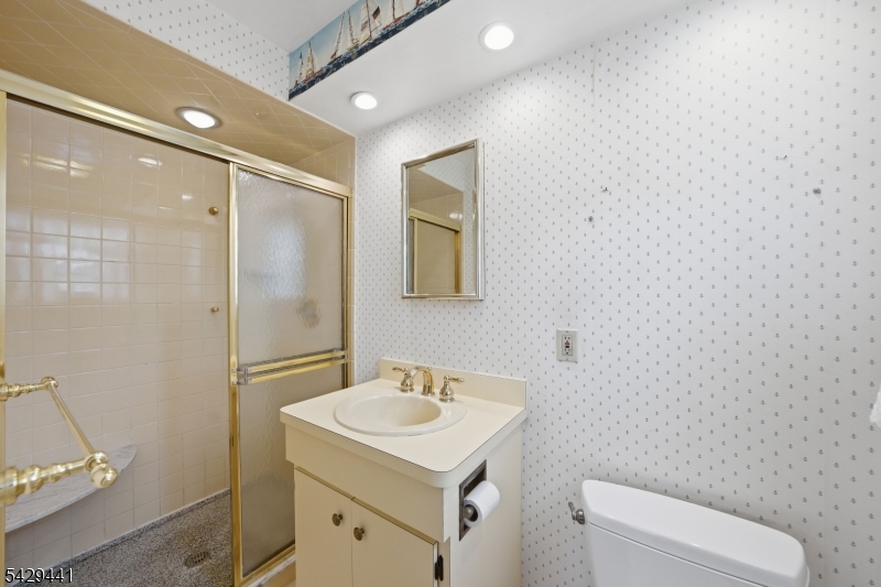 748 Livingston Road Elizabeth, NJ 07208 - Photo 36 of 45