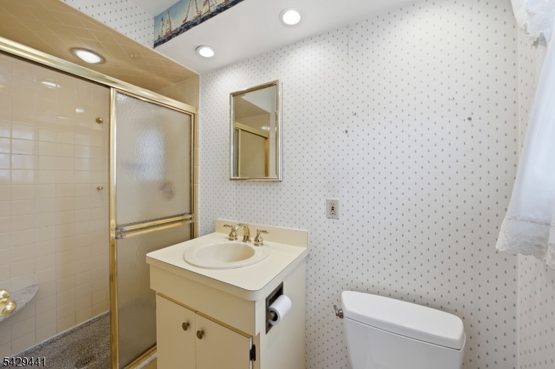 748 Livingston Road Elizabeth, NJ 07208 - Photo 37 of 45