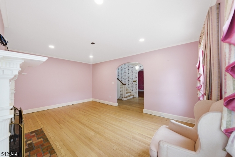748 Livingston Road Elizabeth, NJ 07208 - Photo 6 of 45