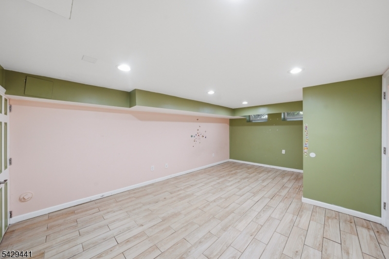 748 Livingston Road Elizabeth, NJ 07208 - Photo 8 of 45