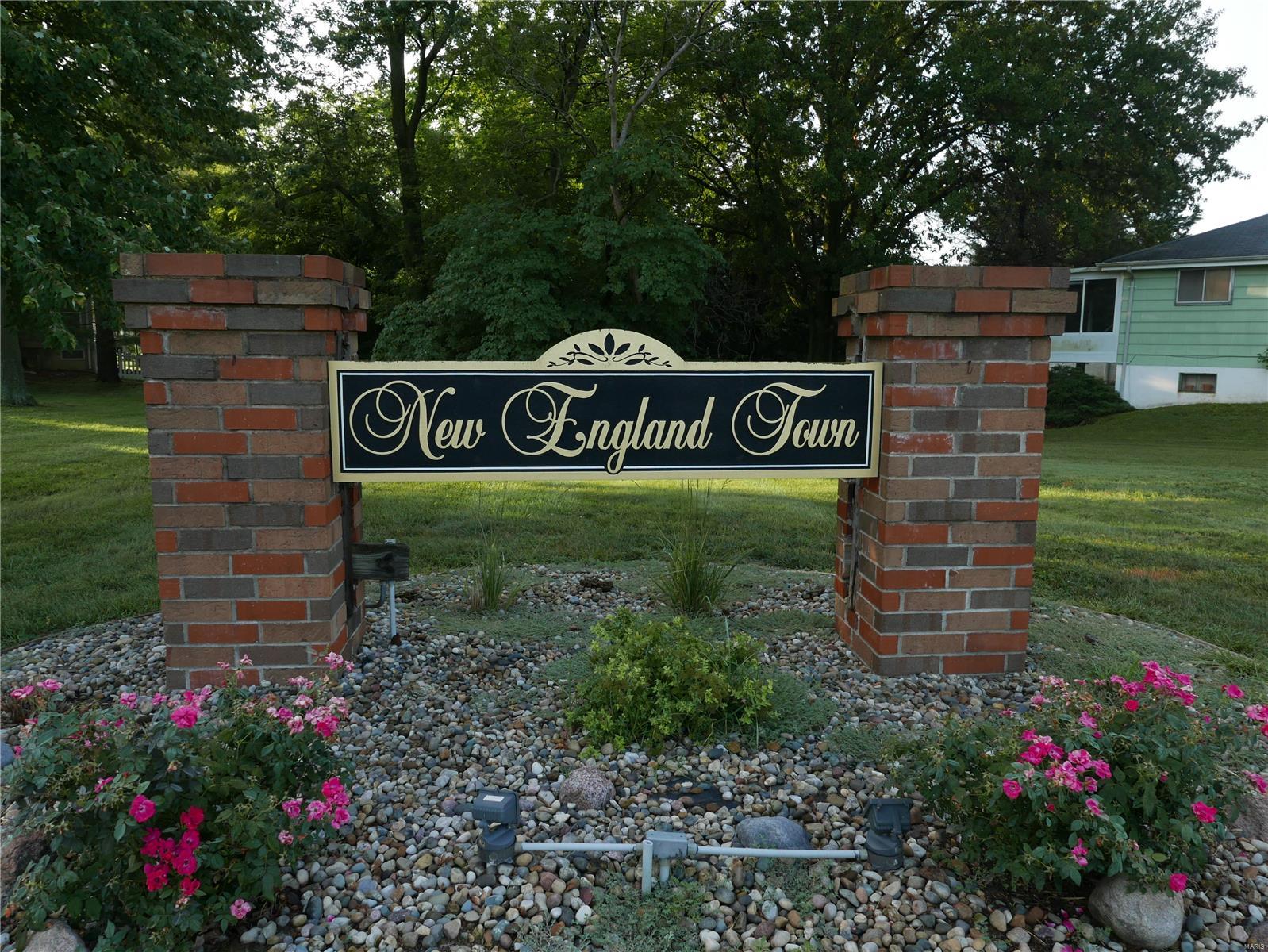 5756 Hempline Road St. Louis, MO 63129 - Photo 2 of 49