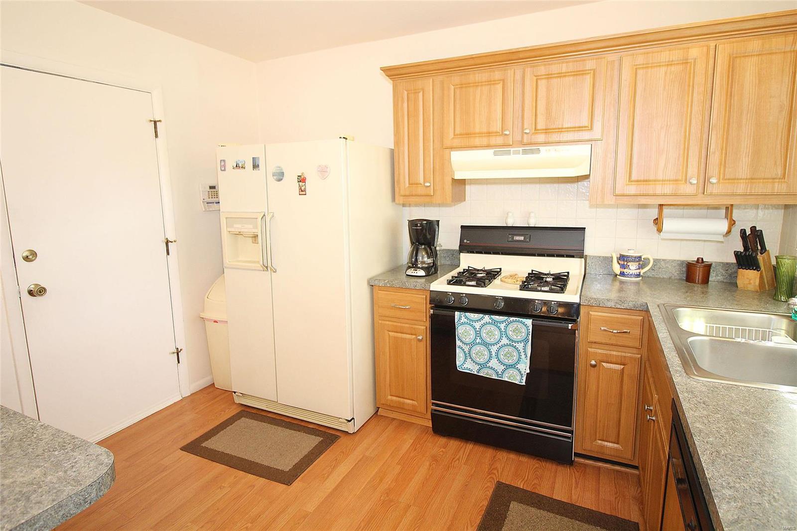 5756 Hempline Road St. Louis, MO 63129 - Photo 13 of 49