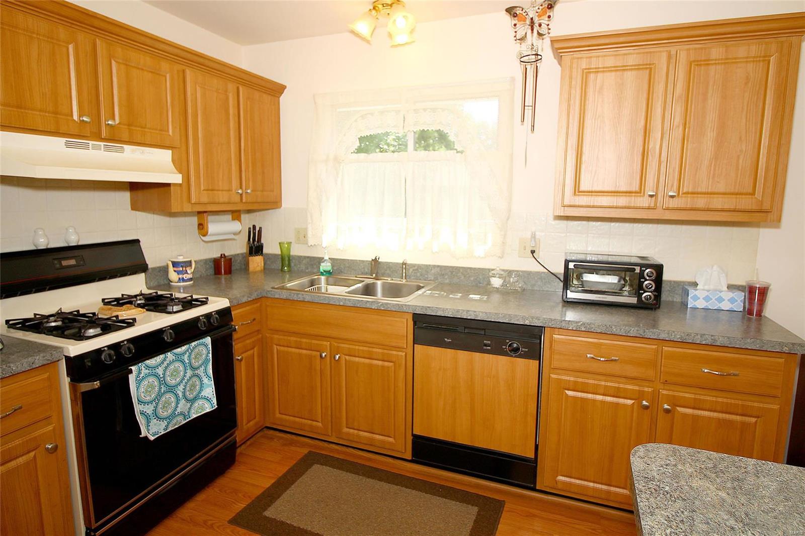 5756 Hempline Road St. Louis, MO 63129 - Photo 14 of 49
