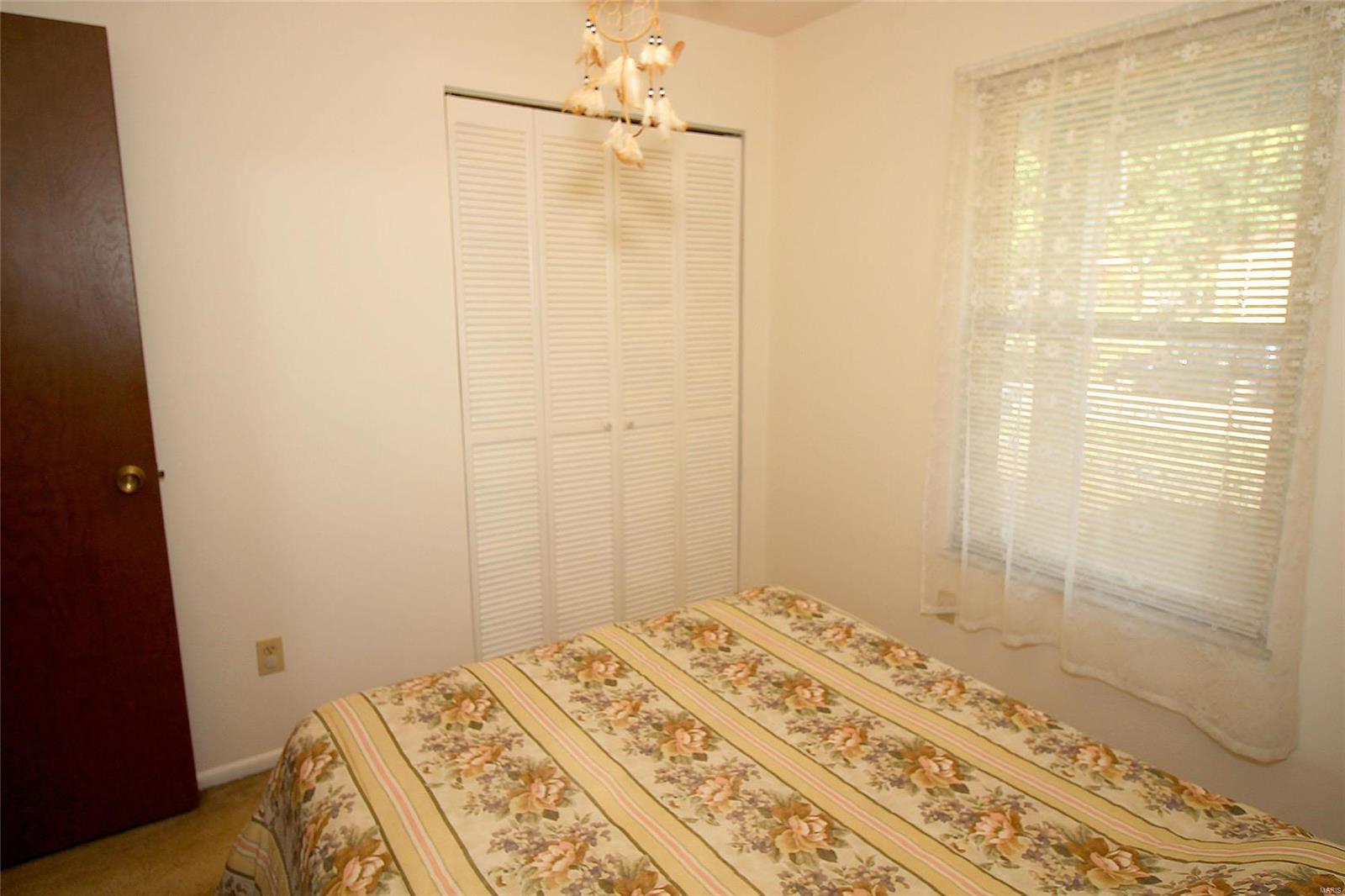 5756 Hempline Road St. Louis, MO 63129 - Photo 17 of 49