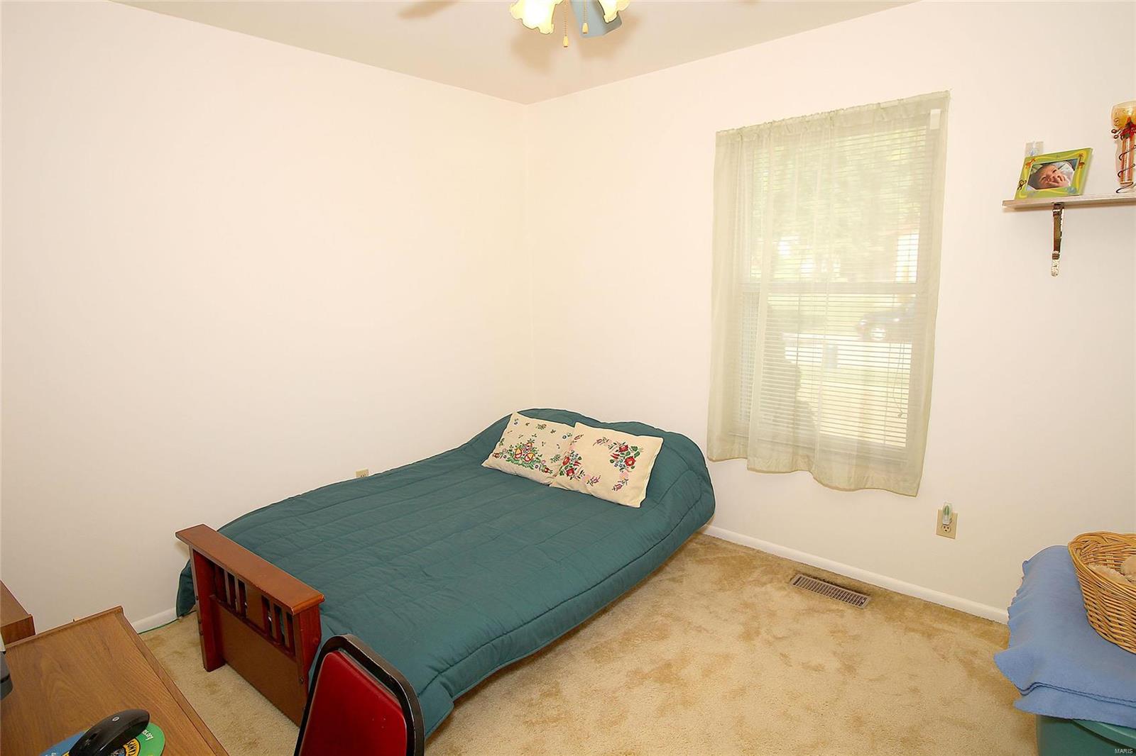 5756 Hempline Road St. Louis, MO 63129 - Photo 19 of 49