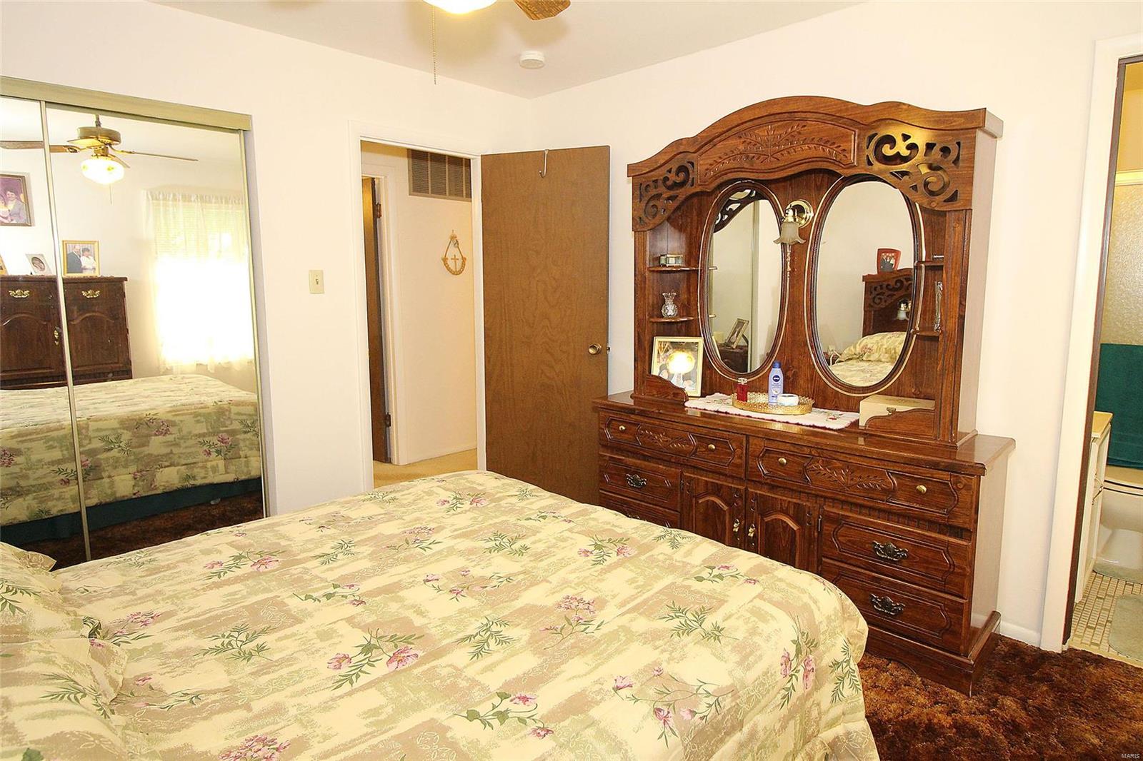 5756 Hempline Road St. Louis, MO 63129 - Photo 24 of 49
