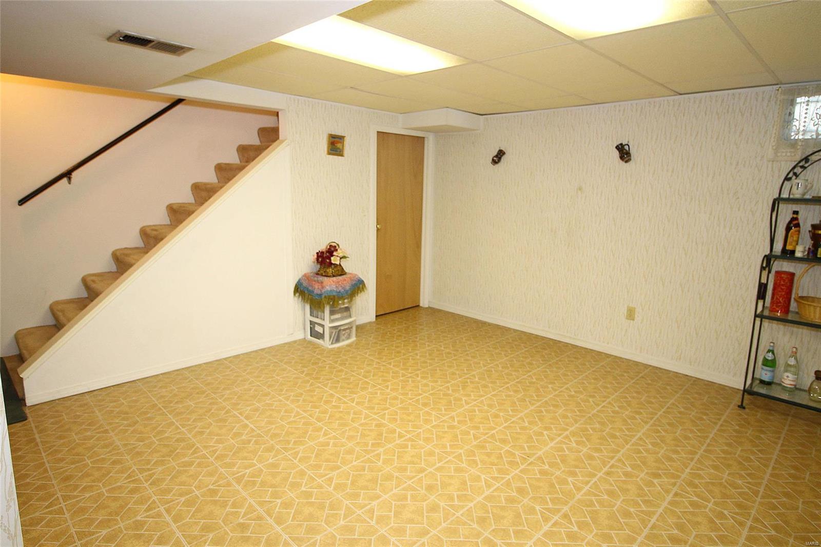 5756 Hempline Road St. Louis, MO 63129 - Photo 33 of 49