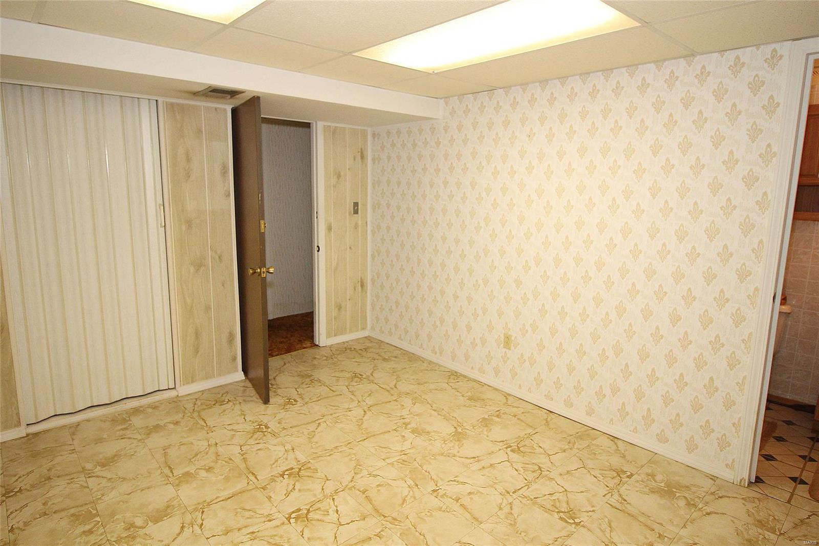 5756 Hempline Road St. Louis, MO 63129 - Photo 40 of 49