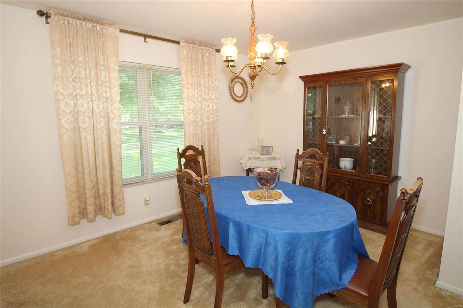 5756 Hempline Road St. Louis, MO 63129 - Photo 7 of 49