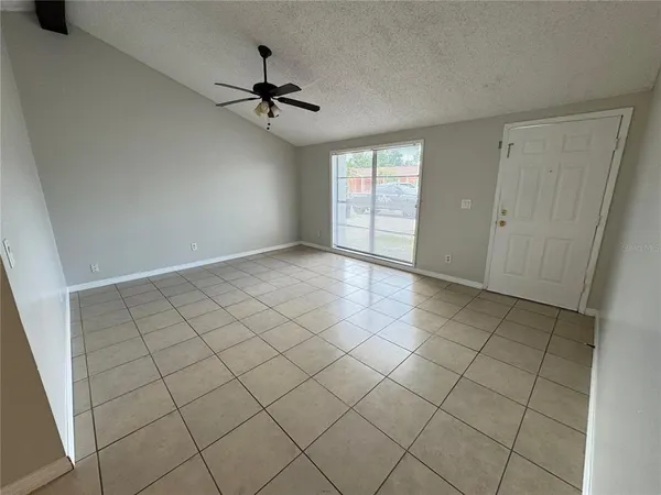 $2,100 | 9213 Maybury Court, Tampa, FL 33615