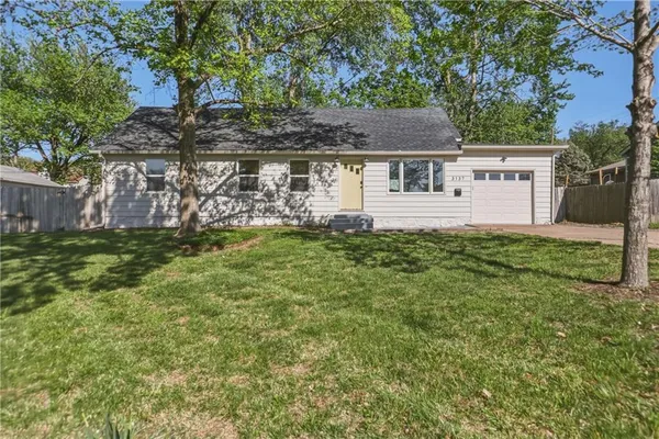 $329,000 | 3137 South 9th Place, Kansas City, KS 66103