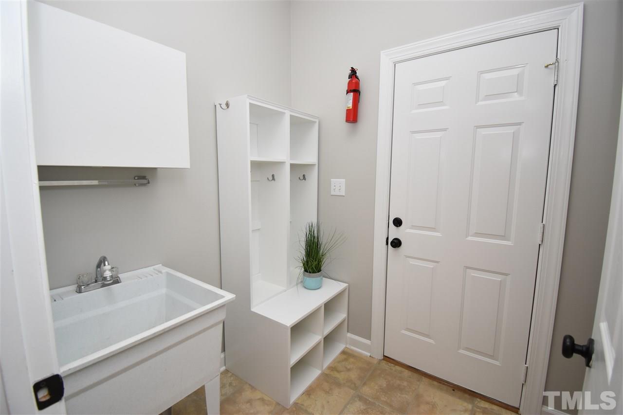 3505 Layton Ridge Drive Apex, NC 27539 - Photo 13 of 30 Gallery Image 13
