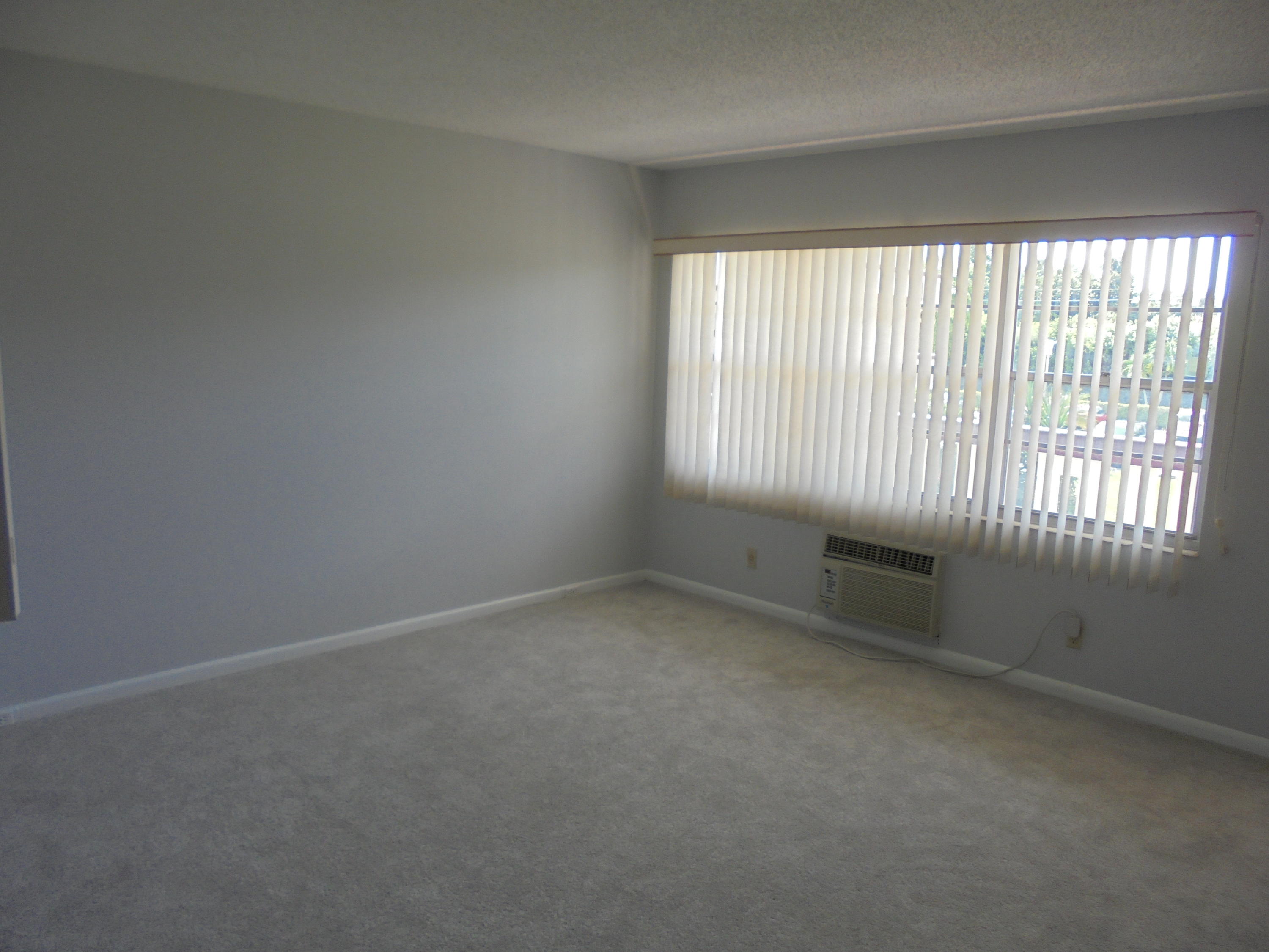 148 Fanshaw D Boca Raton, FL 33434 - Photo 5 of 16 148 Fanshaw D - 09.09.19 005