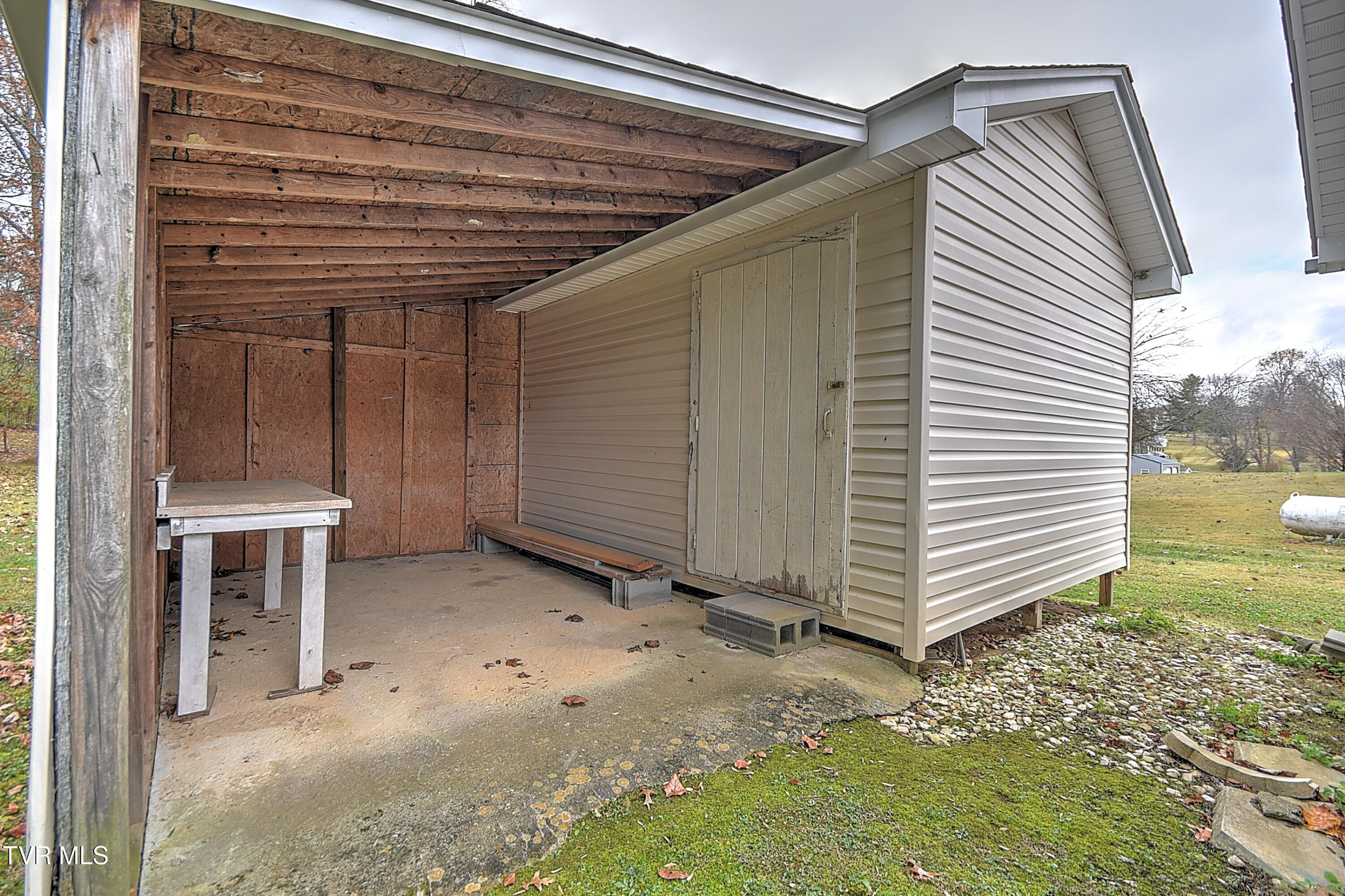 571 Booher Spgs Road Bristol, VA 24201 - Photo 46 of 70 571 Booher Springs DM-64