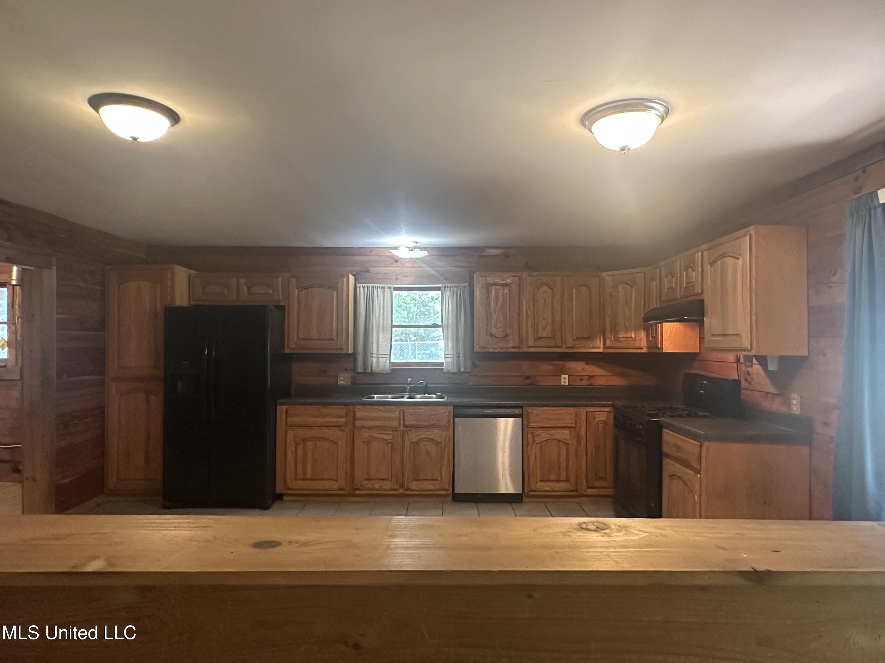 185 Longview Drive Coldwater, MS 38618 - Photo 2 of 8 IMG_4132