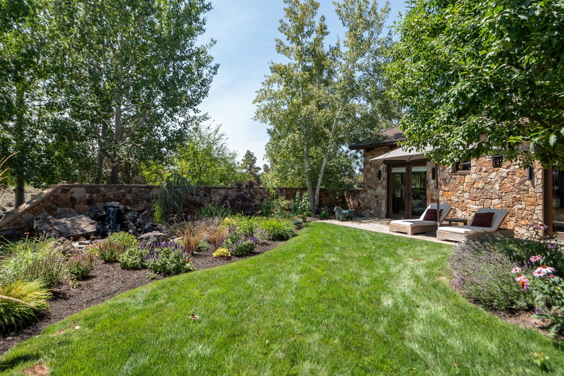 23126 Switchback Court Bend, OR 97701 - Photo 5 of 50 batch_05
