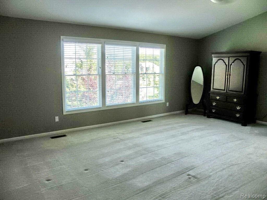 2046 Aberdeen Court Rochester, MI 48306 - Photo 15 of 31 Master Bedroom