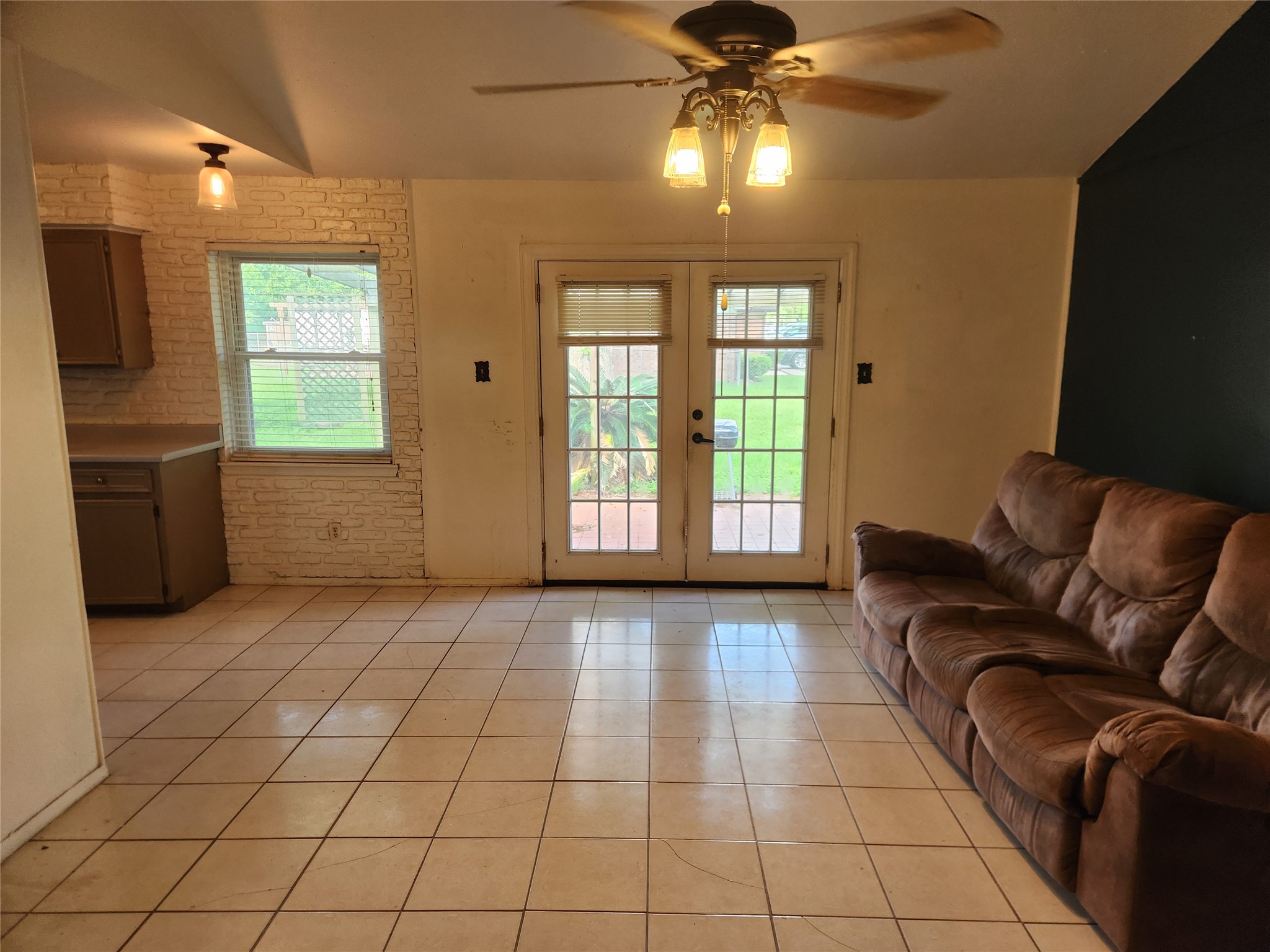 1205 Elm Street Alvin, TX 77511 - Photo 5 of 19