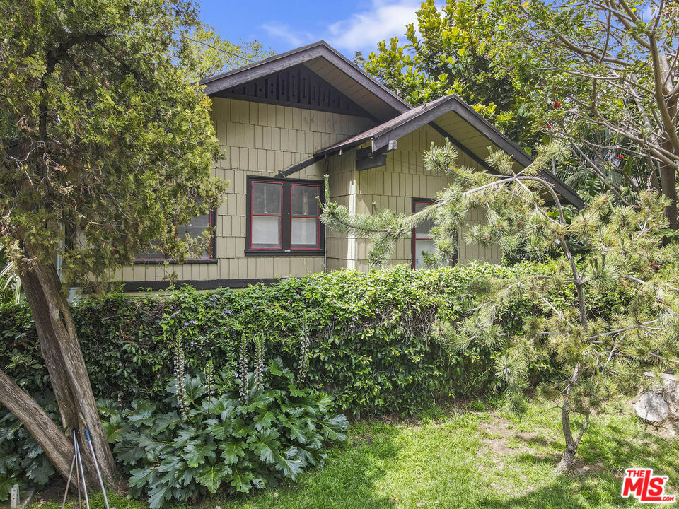 1918 Pinehurst Road Los Angeles, CA 90068 - Photo 20 of 66 a front view of a house with garden