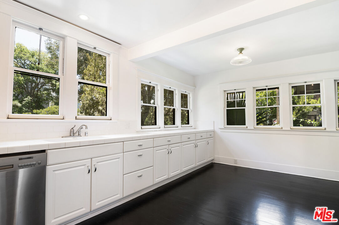 1918 Pinehurst Road Los Angeles, CA 90068 - Photo 54 of 66
