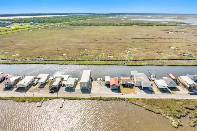 $325,000 | 387 Martin Lane, Port Sulphur, LA 70083